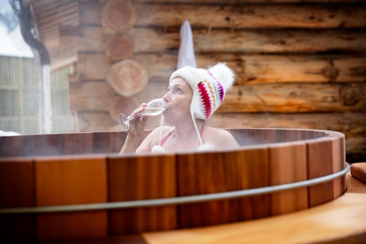 Logis Hotel Restaurant De La Poste Et Spa De Montagne Ле-Бономм Екстер'єр фото