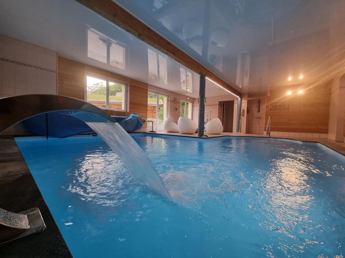 Logis Hotel Restaurant De La Poste Et Spa De Montagne Ле-Бономм Екстер'єр фото